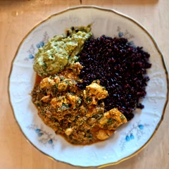 Stuck to the recipe, turned out delicious and flavors were well balanced. If you like palak paneer, then you will love this one ;) 