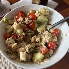 Delicious! A nice light lunch for sure. Added some feta and some olive tapenade bought at the local Mediterranean market. Good addition.