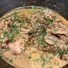 Great recipe! Used 5 chicken thighs, used a whole shallot, added two cloves of garlic and followed the rest as instructed. Will definitely make again. Would be great with white wine as well.