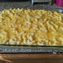 I was honestly disappointed in this but I suppose that's on me for using gruyere as the recipe calls for, a cheese I hadn't tried before. It wasn't very creamy either, I wonder if I overbaked it? At least my family ate it! 