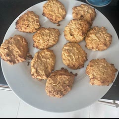 Very tasty. I use crunchy peanut butter.