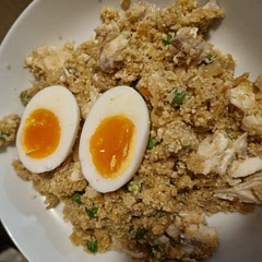 Was so hungry when I was making this and nearly didn't bother, but it was defently worth it. I was only making enough for me, so 1/4 all the ingredients. It may just look a pile of gray but teasted really good.