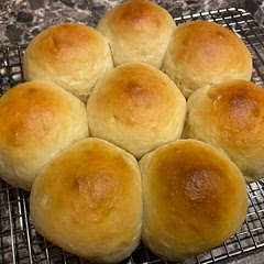 These were really good! Kinda tasted like a Hawaiian roll. I cut the recipe in half and just dumped all the ingredients in the bowl and mixed. I did have to add a bit more flour. Would make again!
