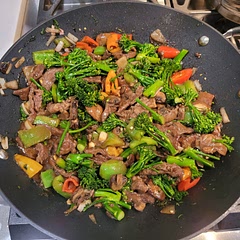 Added more veggies (mushrooms,  bell peppers) with baby broccoli. 
