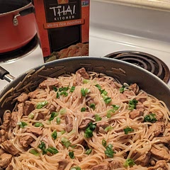Super yummy with a good amount of kick! I used Stir fry rice noodles instead and it came out good.