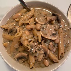 Doubled the recipe and I had to cook the pasta longer than the 7-8 minutes called for. I used penne pasta as that’s what I had on hand. Not sure if it was the black pepper or the Italian seasoning but definitely had a kick to it.