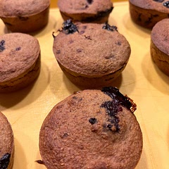 Used fine oats for baking. Made 10 large cupcakes. Cooking time 30 mins + 5 mins browning.