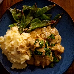 I covered my chicken thighs in olive oil, garlic salt, pepper & onion powder and cooked them in the air fryer for 22 mins. Made the sauce with extra cream and cheese and then added the cooked thighs so I didn't need to use the the oven. I will definitely be making it again 