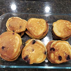 Very tasty! I thoroughly enjoyed this pancake! The best pancake I've ever made and eaten! Not too sweet but sweet enough. Moist. Lemony. Can even eat without toppings but vegan butter (Earth Balance) and maple syrup really brings out the flavor. 

I didn't have lemon extract so I used vanilla flavoring, works quite well. 
