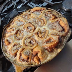 Analysis delicious.   Takes 2 days, because you are working with sour dough.   It is so worth the wait!