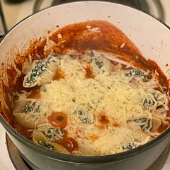 This was delicious! I seasoned the ricotta more with salt, pepper, onion & garlic - also added some left over grilled chicken diced up!