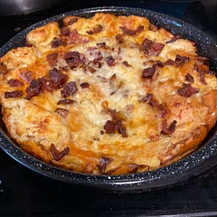 Such a versatile dish. Love it. Next time instead of bacon and eggs I’m going to do a sausage gravy.