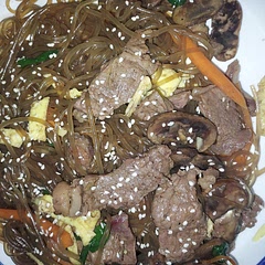Simple to follow recipe. I would let the sauce thicken a little more next time before I add in the noodles. 