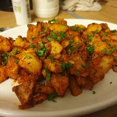 This dish tastes fantastic, I didn't have chilli flakes so used a green pepper instead. There was heat to it but you could taste the lemon juice, garlic and fresh coriander too. 