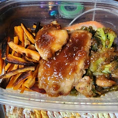 Delicious. I make this every week for my meal prep, though I'll switch the veggies around to give variety. 