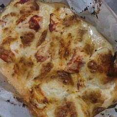 Very creamy and strong flavours I added some tomato puree on the chicken before I added the sauce 
