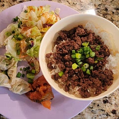 I found this recipe to be easy and tasty! Added a side salad with korean salad dressing (made from gochujang), kimchi, and some mini wontons. Yummy!
