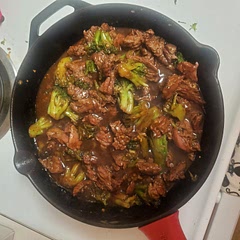Delicious and simple! Used 1 bag of frozen broccoli to save time. 