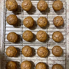 SO good. Tastes just like normal banana bread muffins. I had 3 super ripe bananas and added maybe a tablespoon extra of brown sugar and of syrup and I am OBSESSED.