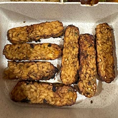 I made the tempeh from this recipe. It was delicious. Very crispy and great flavor. Loved it!