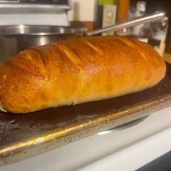 This was pretty easy to make and turned out really well. Crusty outside, soft and tender inside. Went perfectly with our minestrone tonight.