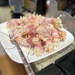 This picture is before cooking. The first image is half the batch done.