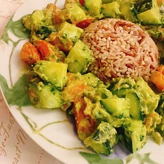 I used tomato instead of cabbage and added avocado to make it as soft as possible! I’m addicted.