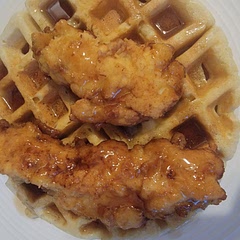 Chicken strips needed more flavor, but it was okay since they were with the waffles. The waffle recipe is 🤌