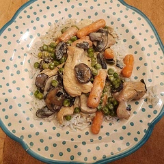 I added ssome carrots to this dish and left out the pancetta. I also added extra chicken stock and white wine vinegar. Almost at the end I added a block of cream cheese. I will be making this regularly. I also made basmatti rice instead of pasta. 