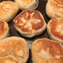 Made toutons with the dough. They turned out great.
