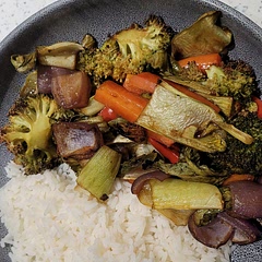 I used home made tereyaki sauce, reduced the amount of rice and increased the vegetables.
