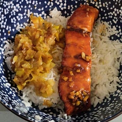 Délicieux, je l'ai accompagné de riz et une fondue de poireaux sauce soja sucré 