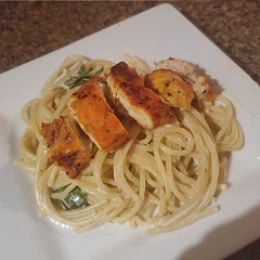 Used garlic butter instead of minced garlic while I sautéd the noodles and it turned out amazing. Delicious recipe.