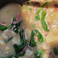 I used spinach in place of kale (same amount). Never ate kale so I wasn't sure if it's something I like. 