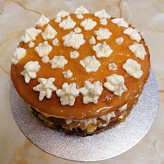 Not as pretty as I'd have liked, but the person I made it for called it 'The ULTIMATE lemon cake', so I'm confident it tasted amazing, despite it looking a little 'rustic'! 