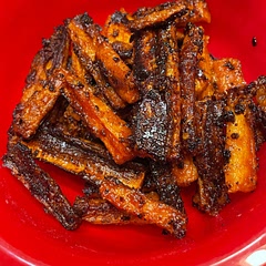 So good! Salt, pepper, garlic powder, and red pepper flakes