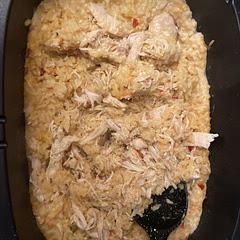 Chicken was cooked to perfection! Had to find a replacement for the sauce mix at ALDI but found a savoury garlic chicken sachet thingy pretty easily.
Defo making it again🤩