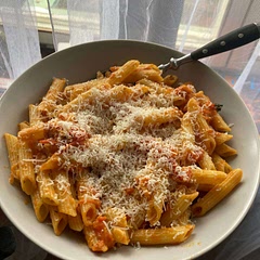 Really easy to make. Really like the taste of cherry tomatoes in there, it gives it a slight sour taste. Definetly cook again!
