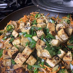 I added shredded carrots to the recipe. My sauce looked a lot different than the one on the picture but it was super delicious. Perfect blend of sweet/ spicy with that yummy sesame flavor from the tahini. 