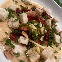 Loved this, makes a large amount and tastes great. I used regular chilli and added abit of paprika to it and sprinkled croutons at the end for some texture. Will make again.