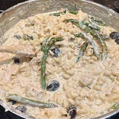 This was great. I used I can of evaporated milk and two canned chicken breasts, with olives and asparagus.