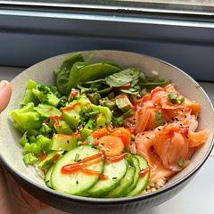Added some Siracha on top, cucumbers and carrots. A very refreshing dish
