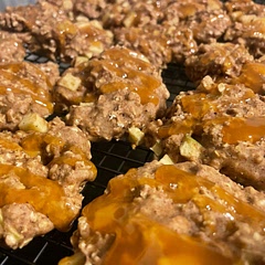 Added a caramel drizzle, but very cinnamon-y and soo good! You can also freeze them!