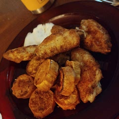 These were sooo good! Sliced and baked sweet potatoes, as a side. Yum! 