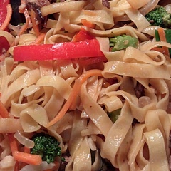 I used fettuccine noodles and added a little broccoli 