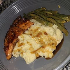 Never had pan-seared Salmon but, this dish is now a must. 😋