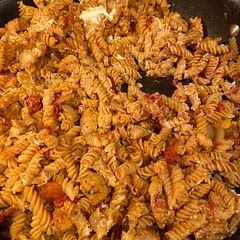 This was a hit for a family of 8, sooo good. 🤤 I didn’t have the cayenne pepper so I added chili pepper. Definitely will be making this again. I also used GF pasta as well.