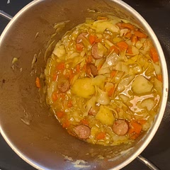 I used crispy salted chili flakes as a side dish for the adults and base seasoning was 1/2 tspn chili con carne herbs & a pepper and a bit garlic powder. 
Smoked sausage from the fresh market butcher, the real deal! 
The adults& kids loved it!
