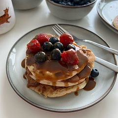 Great fluffiness! I replaced sugar with granulated sweetener and topped the pancakes with berries and salted caramel syrup. The pancakes are a little dry, but I like them like this!