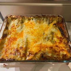 I used pork mince instead
It was quite spicy. I didn’t add the chipotle to the cheese sauce as I had some spicy cheese for the top along with some mozzarella.